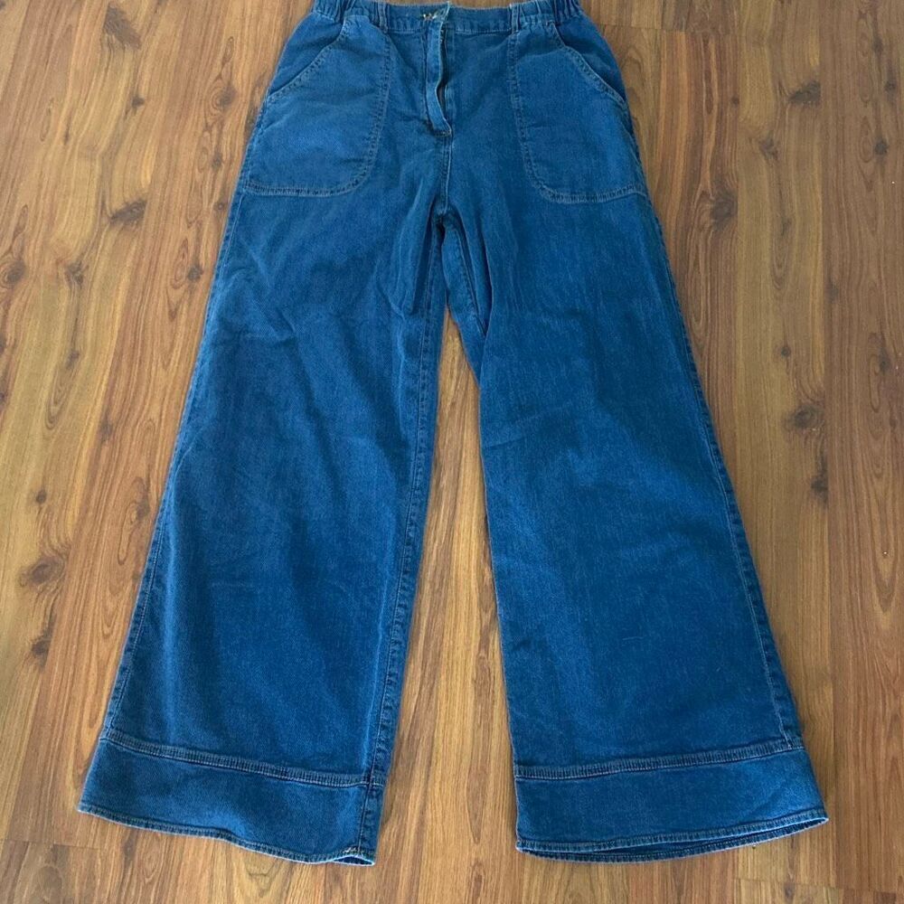 Max Studio London ultra light weight cotton wide leg jeans size small elastic wa